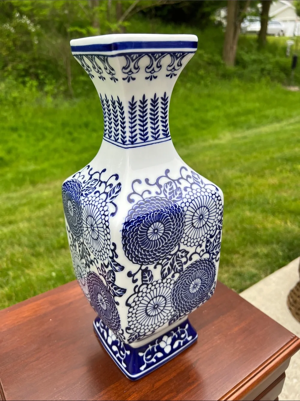 Vintage Blue and White Chinoiserie Blue Willow Style Floral Large Square Vase